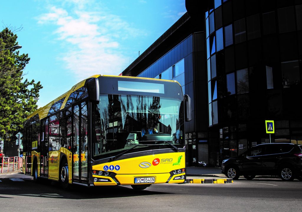 Žltý autobus MHD